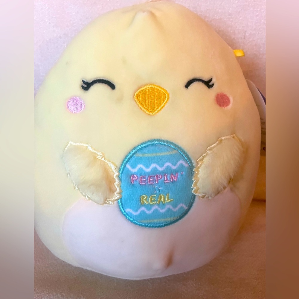 Squishmallows Aimee the Chick Egg 8" Peepin it Real Plush  Stuffed Animal